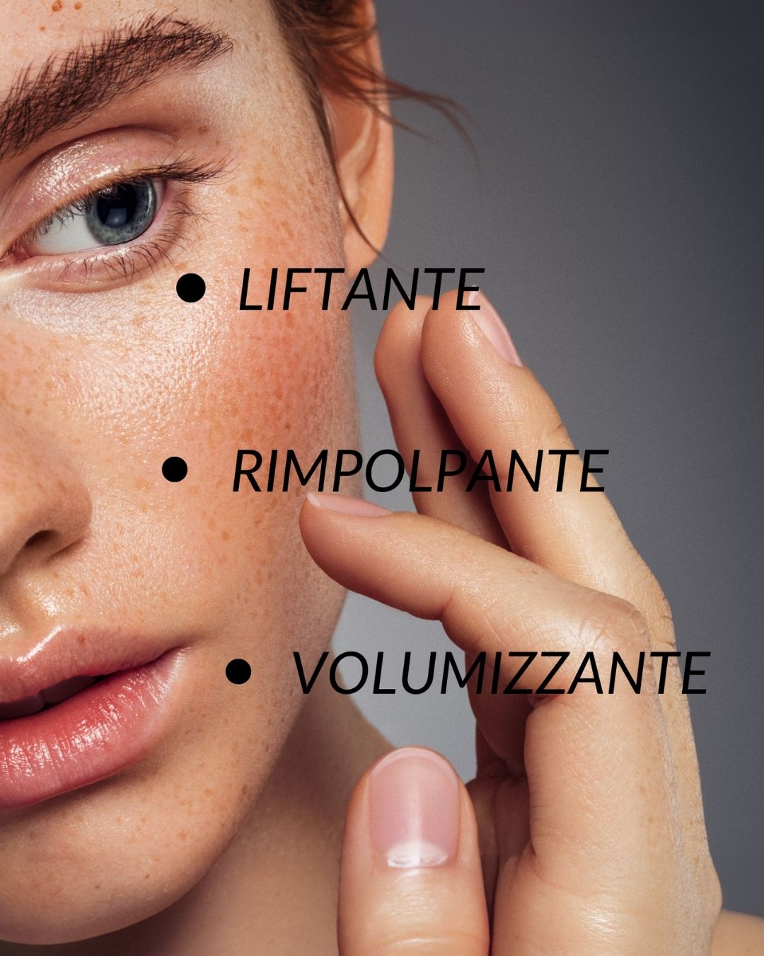 Primo piano di una modella che mostra i 3 benefici del siero cosmeceutico Volulift di Claride fitocosmesi: azione liftante, rimpolpante e volumizzante.