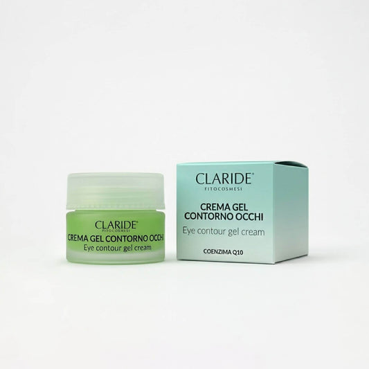 Fotografia di prodotto che mostra un vasetto di vetro della Crema Gel Contorno Occhi verde opaco e la sua scatola di imballaggio verde acqua chiaro, a marchio Claride Fitocosmesi. Il testo sulla confezione riporta chiaramente 'CREMA GEL CONTORNO OCCHI', 'Eye contour gel cream' e 'COENZIMA Q10'.