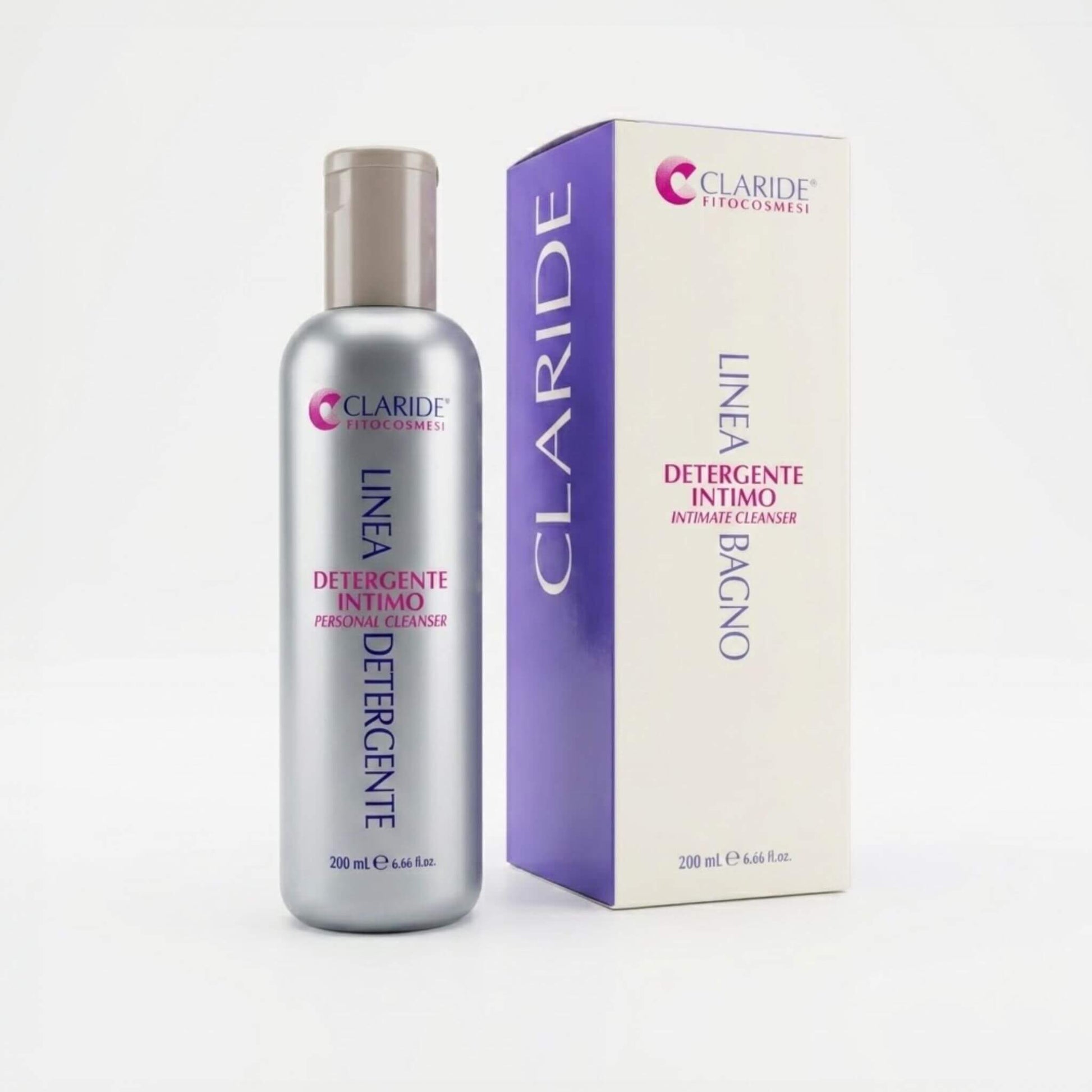 Flacone argentato da 200ml e astuccio bianco e viola del Detergente Intimo Claride Fitocosmesi. Formula delicata per l'igiene personale quotidiana, studiata per rispettare il pH fisiologico e proteggere le mucose, su fondo chiaro.