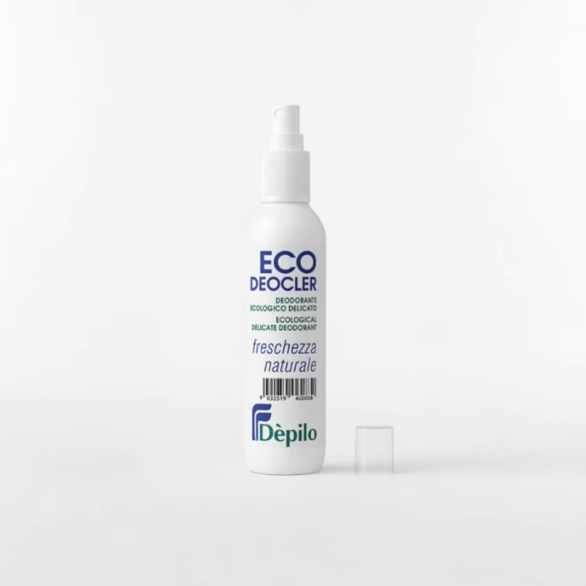 Flacone bianco di Eco Deocler, deodorante spray da 150ml, con tappo trasparente aperto