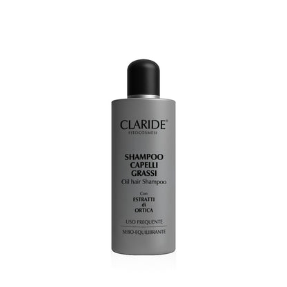 Flacone di Shampoo per Capelli Grassi Claride Fitocosmesi, trattamento sebo-equilibrante con Estratti di Ortica per purificare il cuoio capelluto e controllare l'eccesso di sebo.